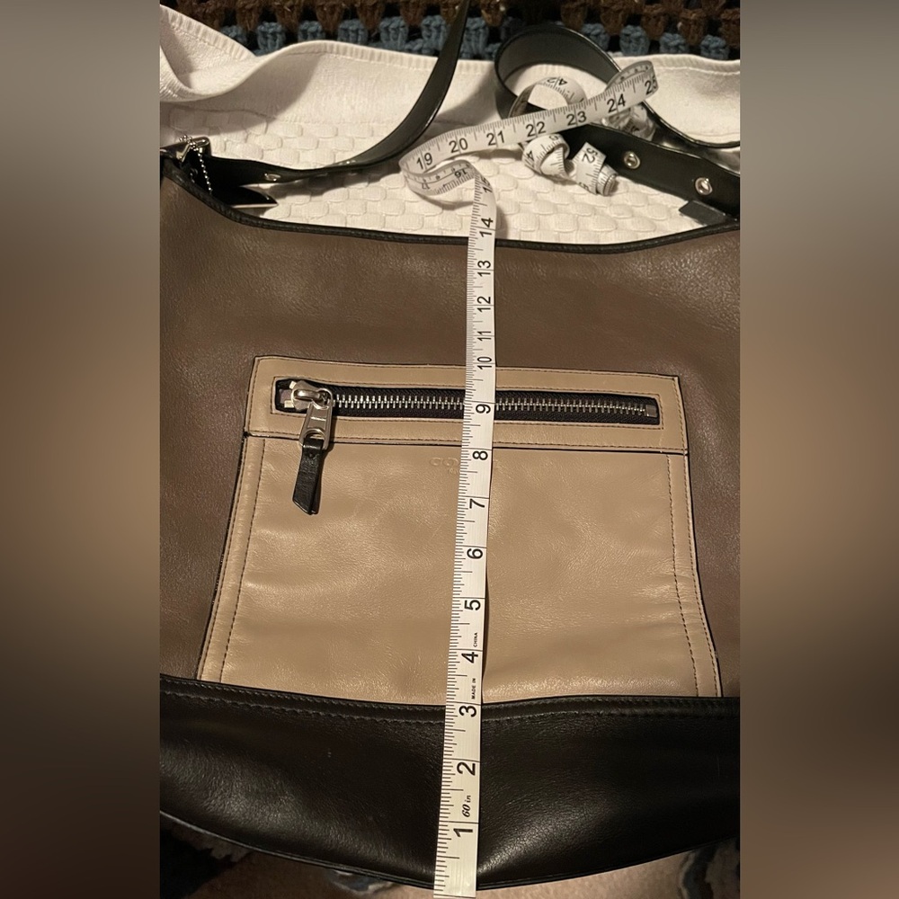 Coach Legacy Leather Bag - Gorgeous Colour Block Design No. E1220-19979 in EUC - Picture 12 of 16